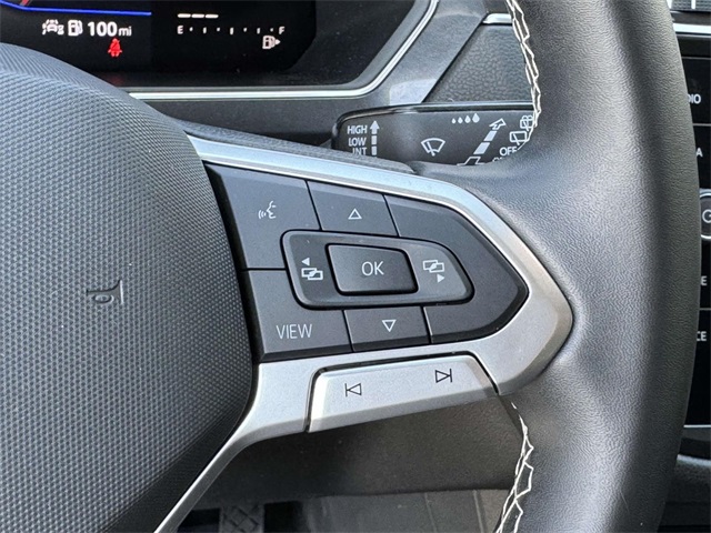 Vehicle image 15 of 30