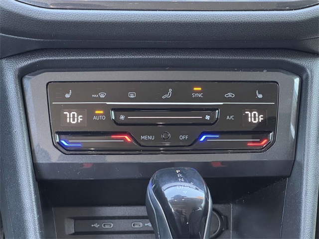 Vehicle image 10 of 30
