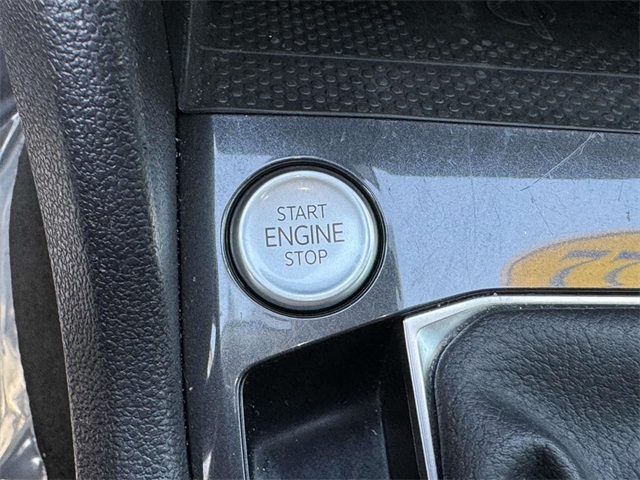 Vehicle image 13 of 30