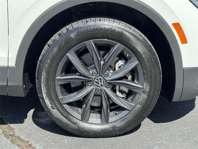Vehicle image 29 of 30