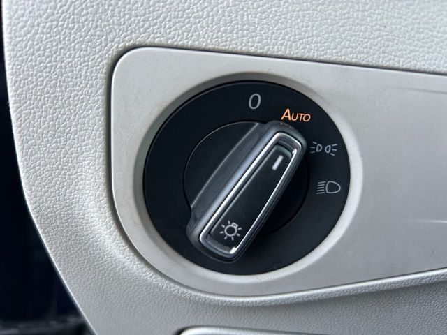 Vehicle image 15 of 37