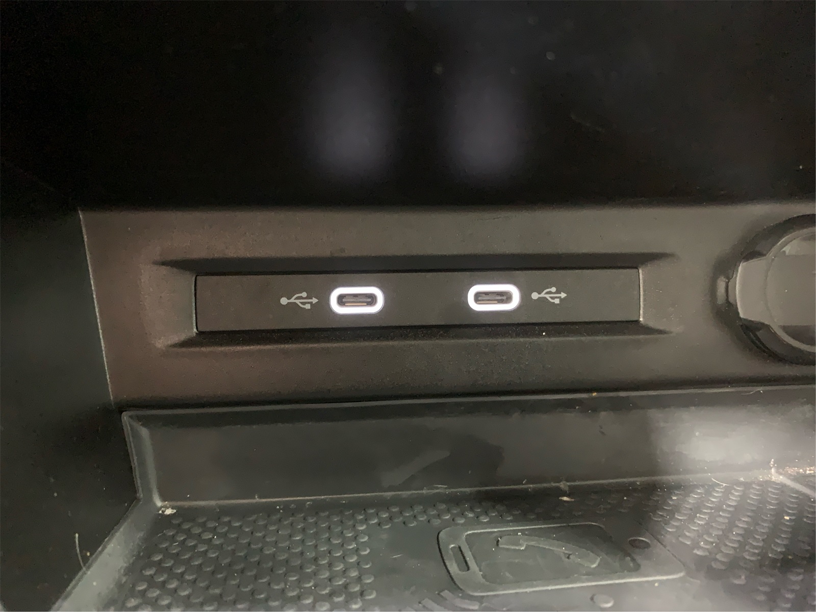 Vehicle image 13 of 34