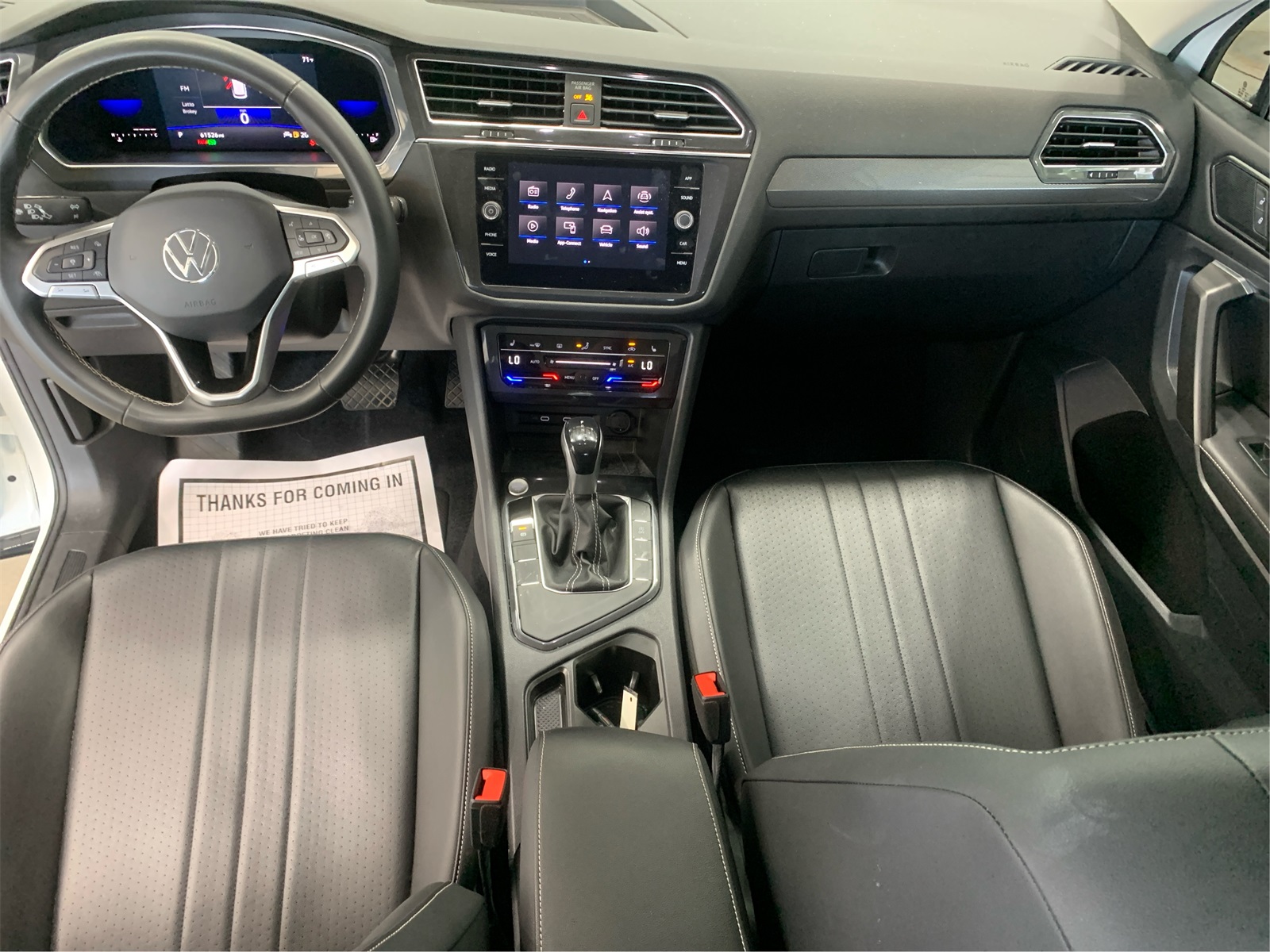 Vehicle image 22 of 34