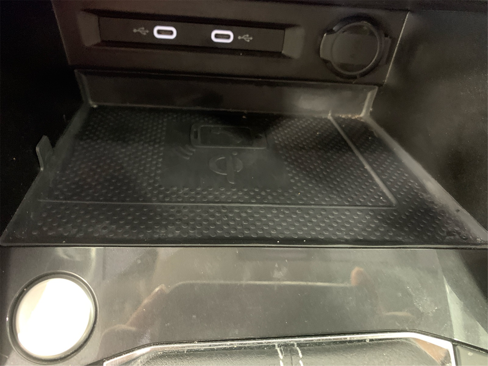 Vehicle image 12 of 34