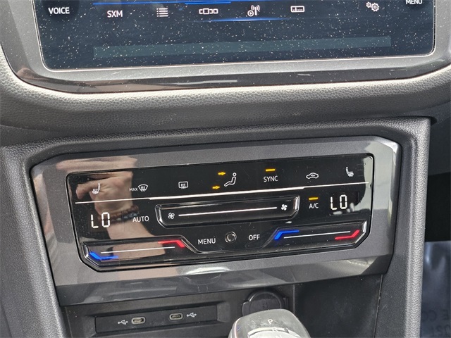 Vehicle image 21 of 30
