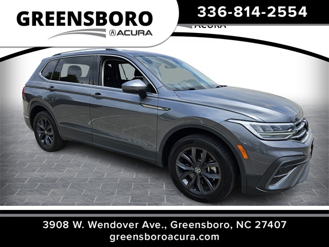Vehicle image 2 of 30