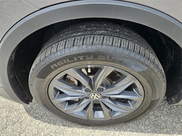 Vehicle image 18 of 30