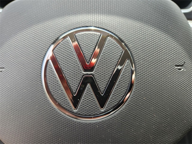 Vehicle image 25 of 30