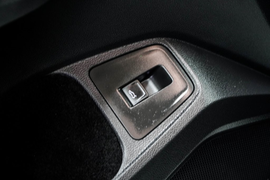 Vehicle image 42 of 50