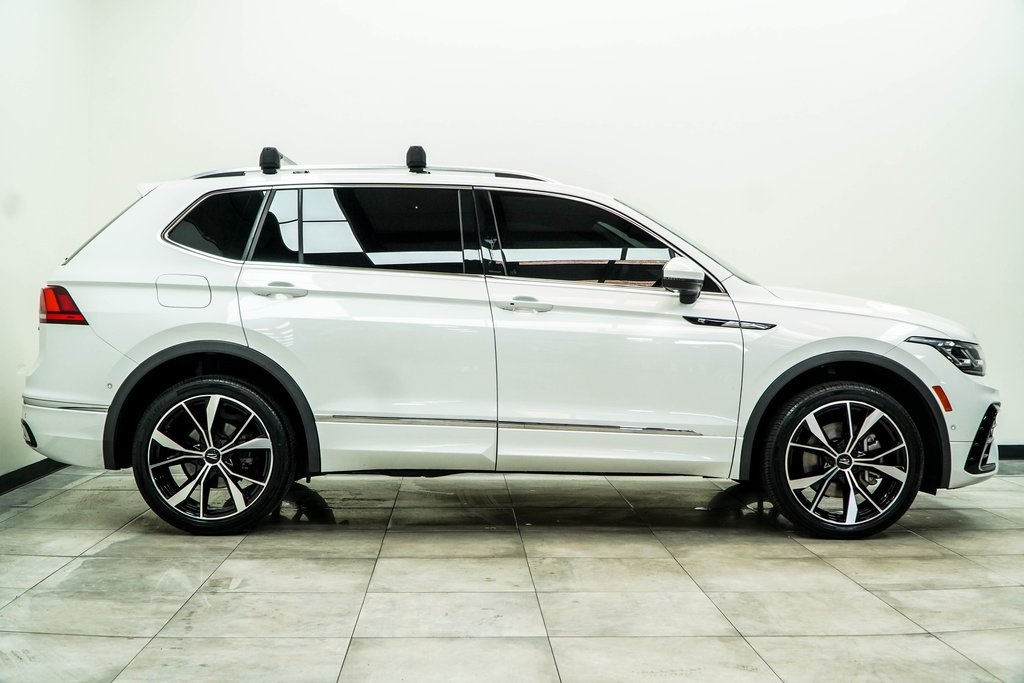 Vehicle image 6 of 50