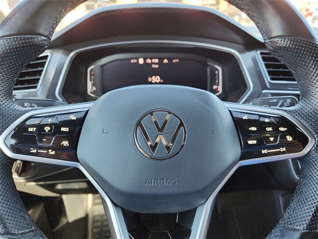 Vehicle image 24 of 25