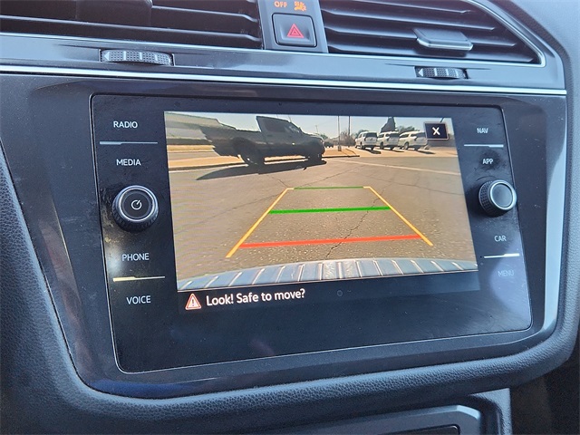 Vehicle image 16 of 25