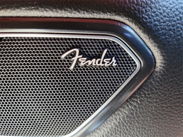 Vehicle image 13 of 25