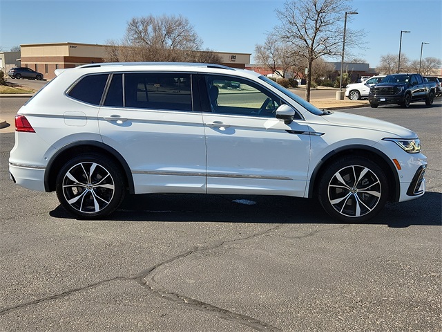 Vehicle image 3 of 25