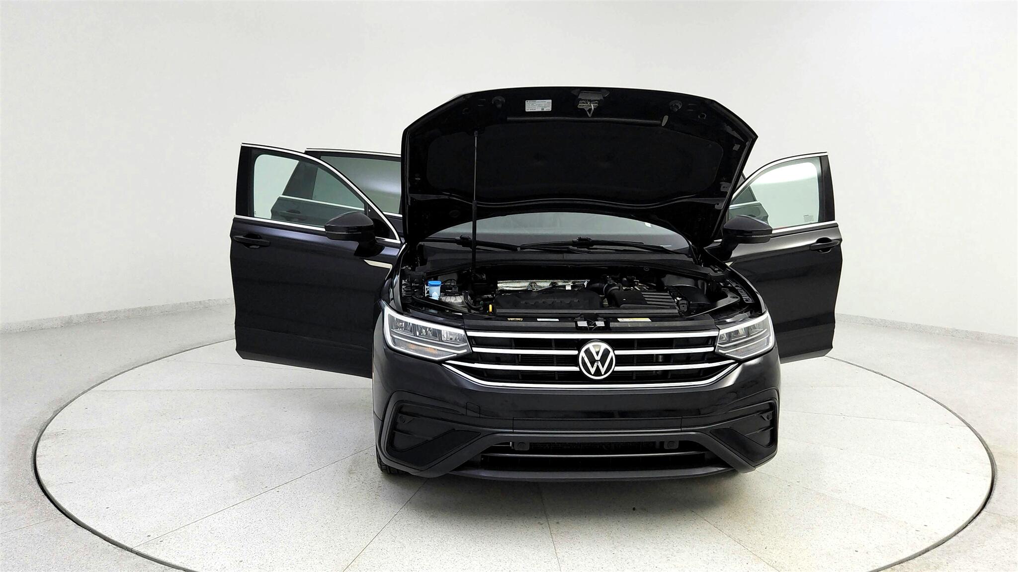 Vehicle image 4 of 50