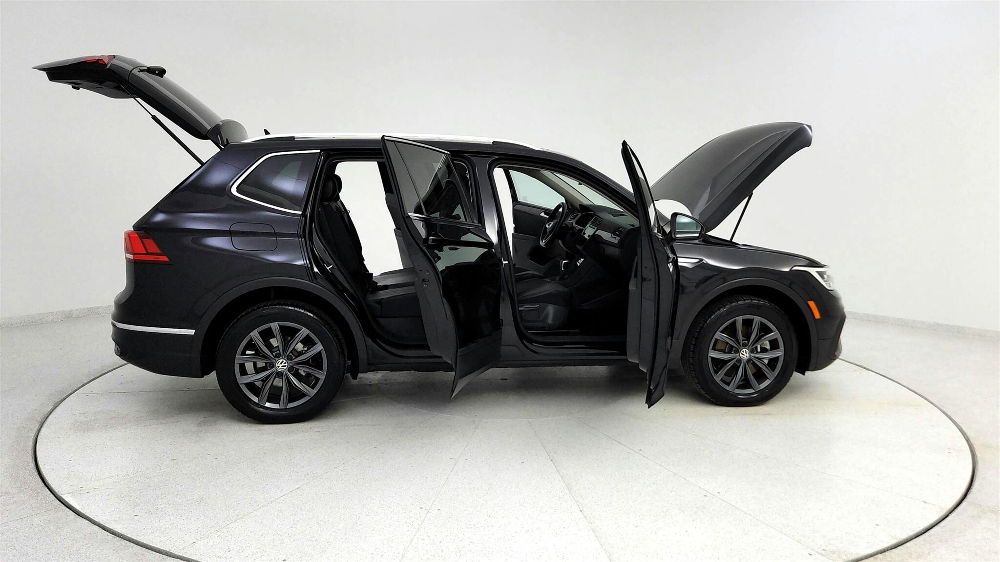 Vehicle image 7 of 50