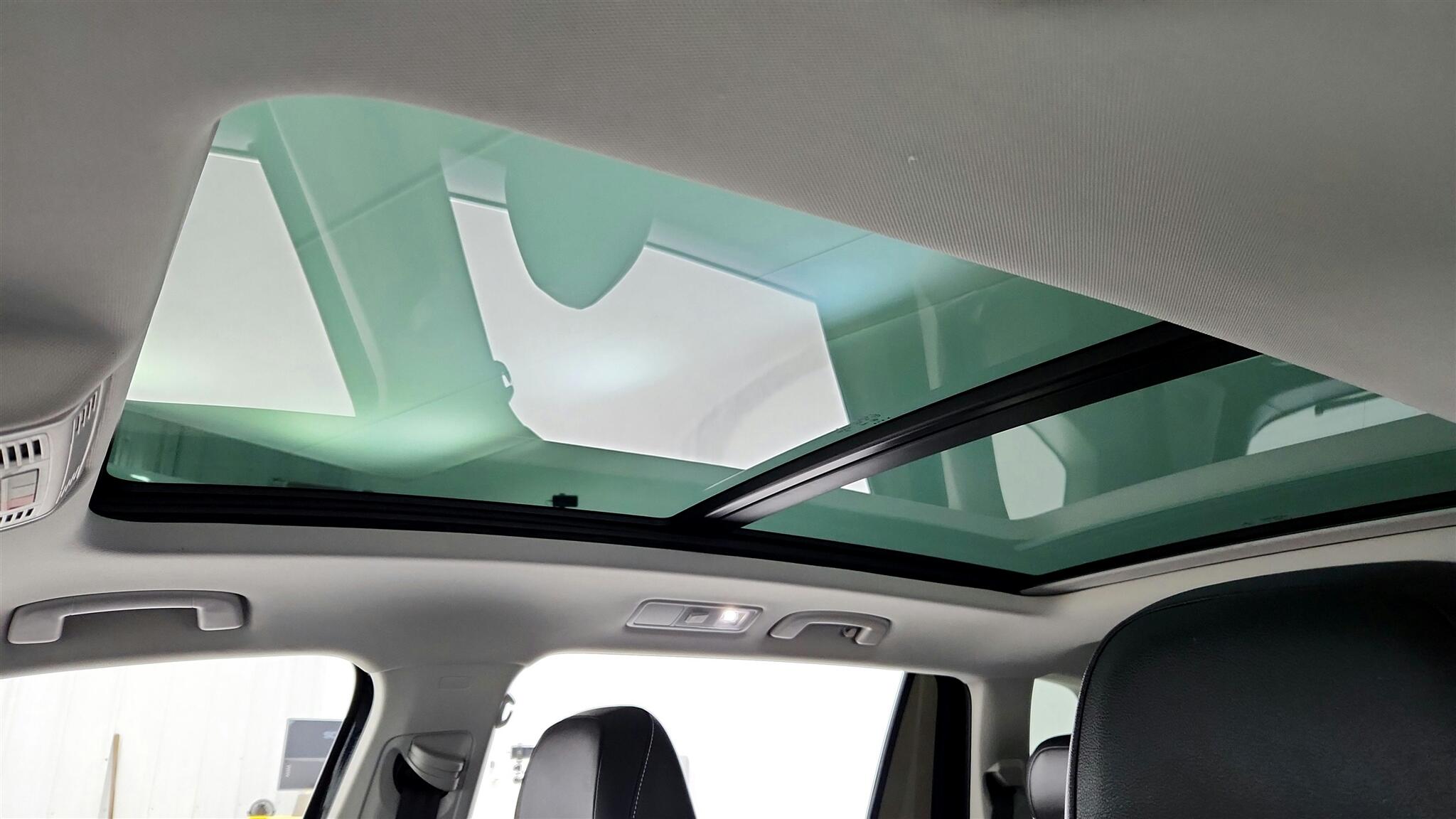 Vehicle image 29 of 50