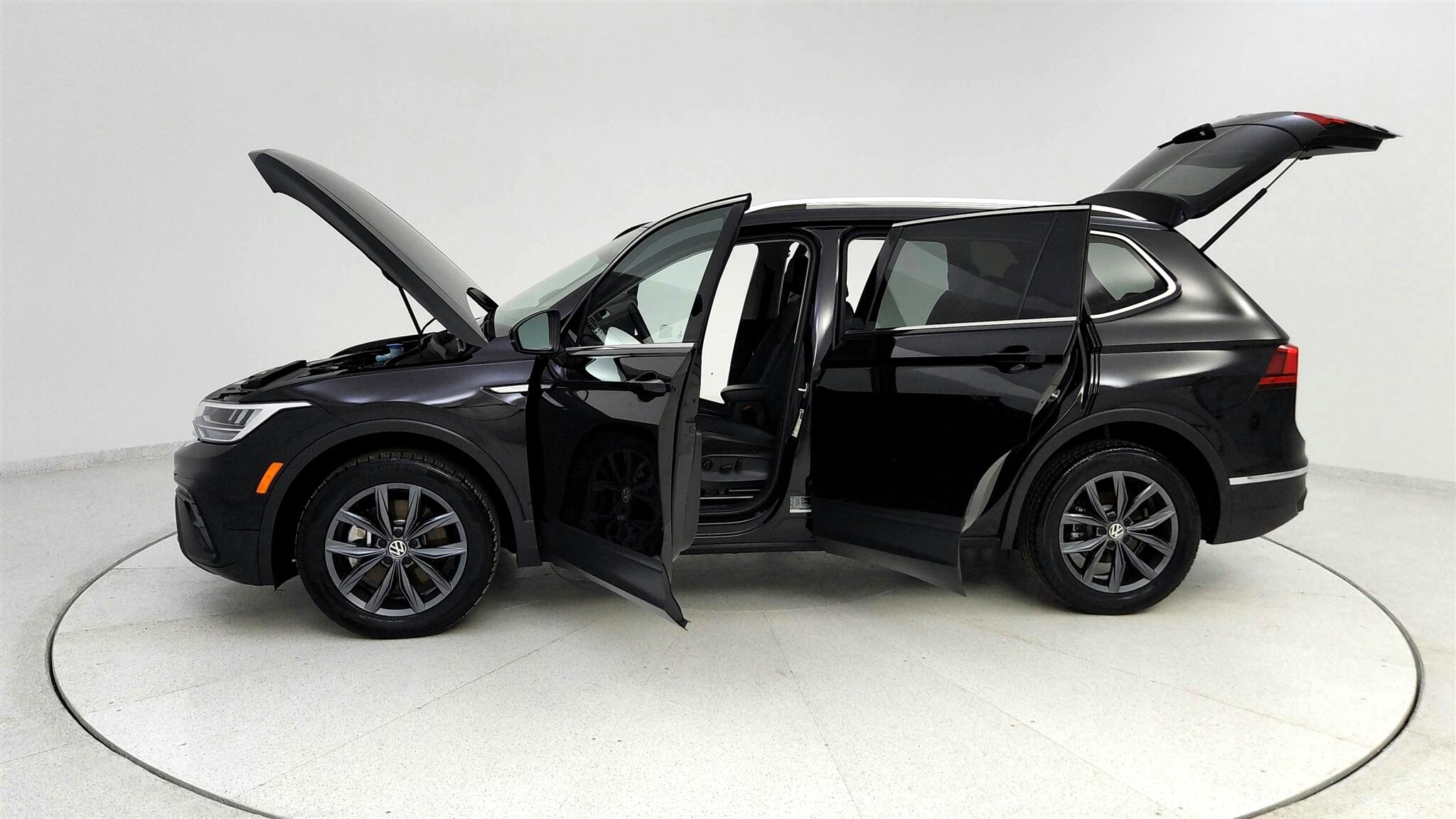 Vehicle image 14 of 50
