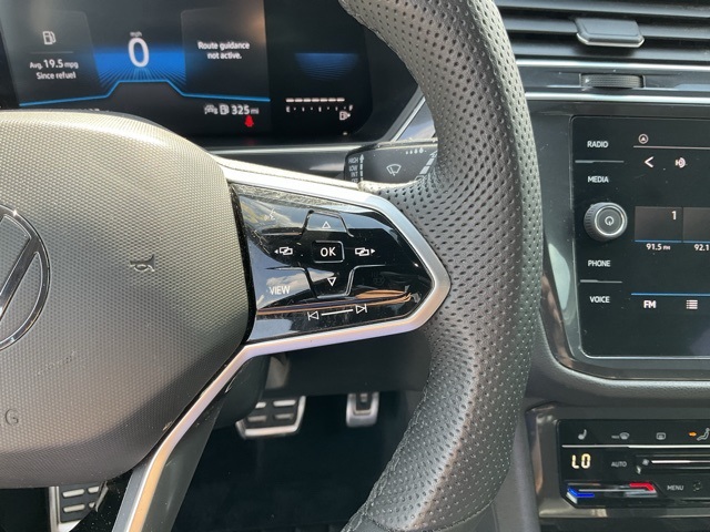 Vehicle image 15 of 24