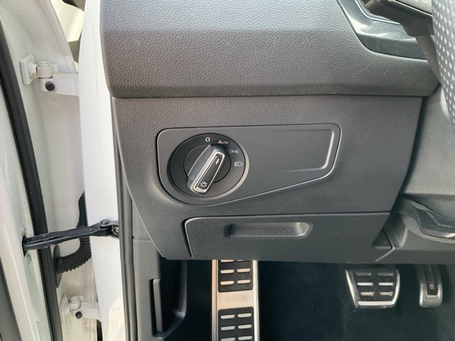 Vehicle image 12 of 24