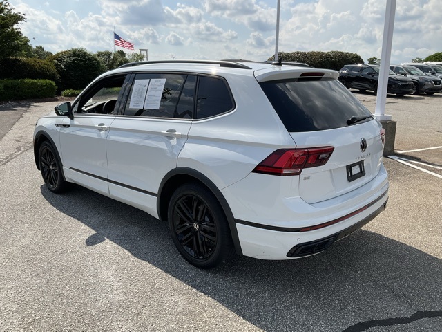 Vehicle image 6 of 24