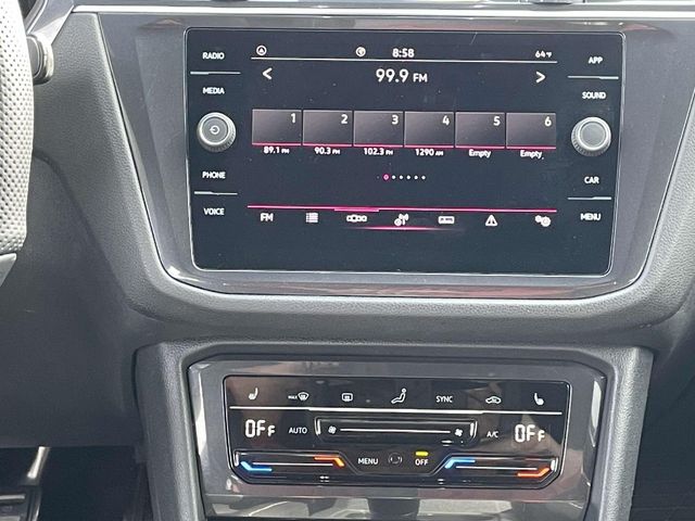 Vehicle image 22 of 33