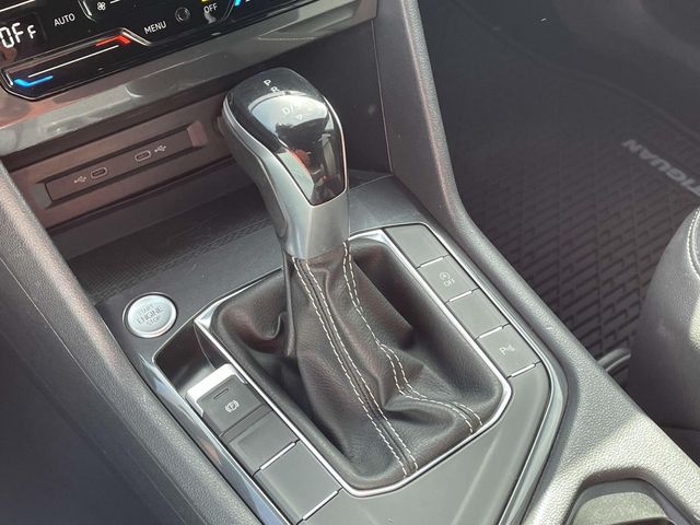 Vehicle image 26 of 33