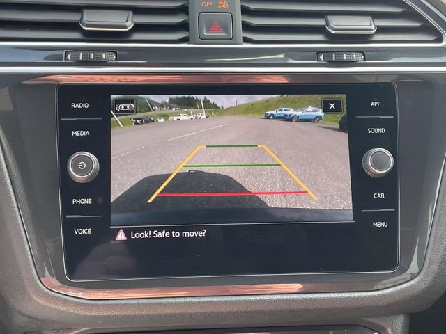 Vehicle image 24 of 33