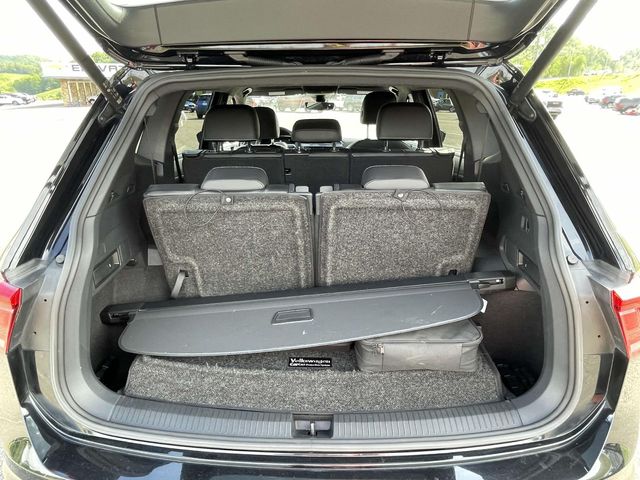 Vehicle image 9 of 33