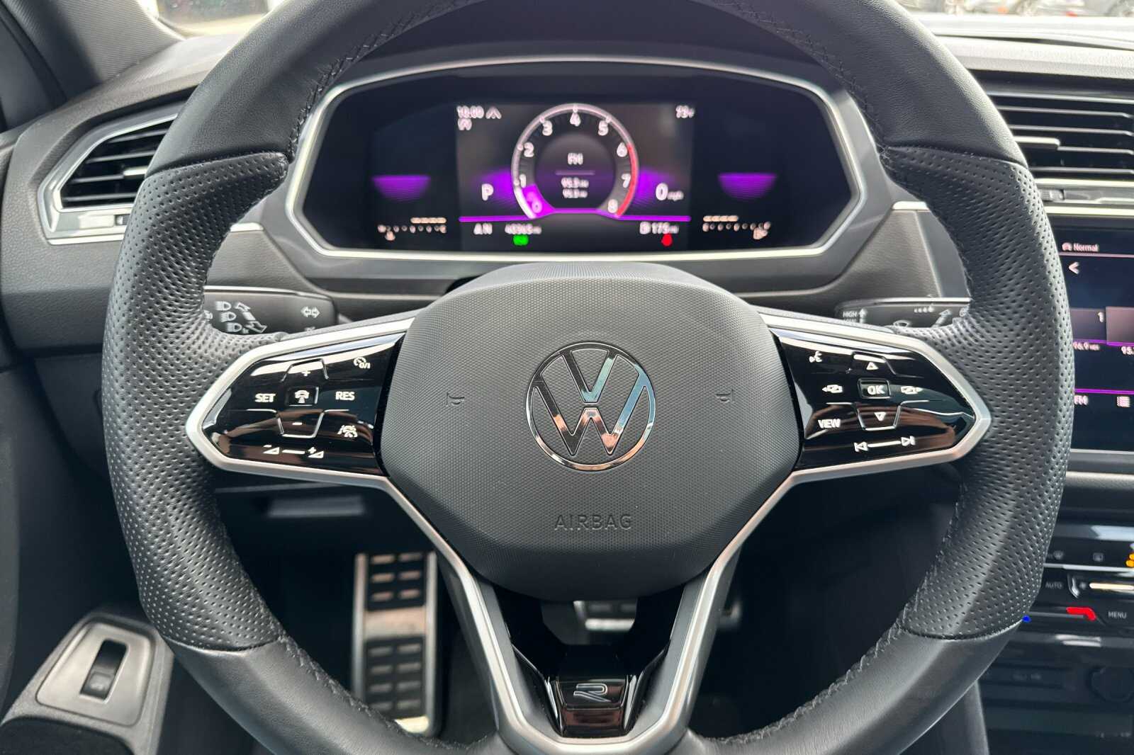 Vehicle image 20 of 26