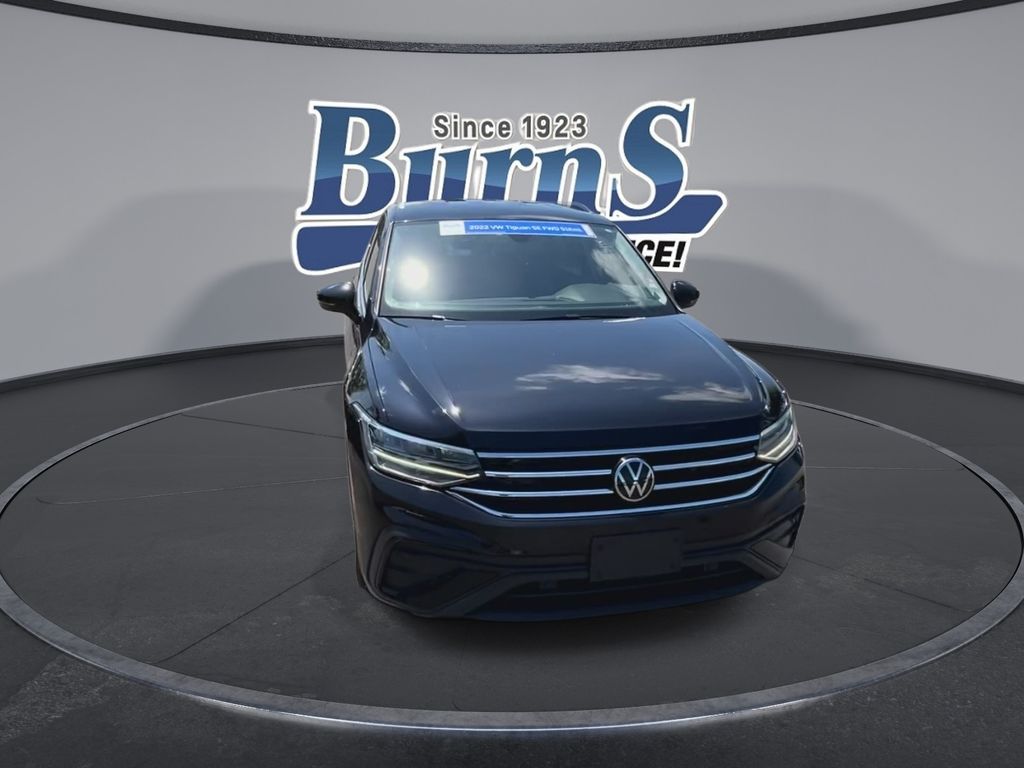 Vehicle image 4 of 28