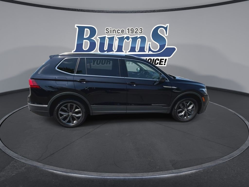 Vehicle image 5 of 28