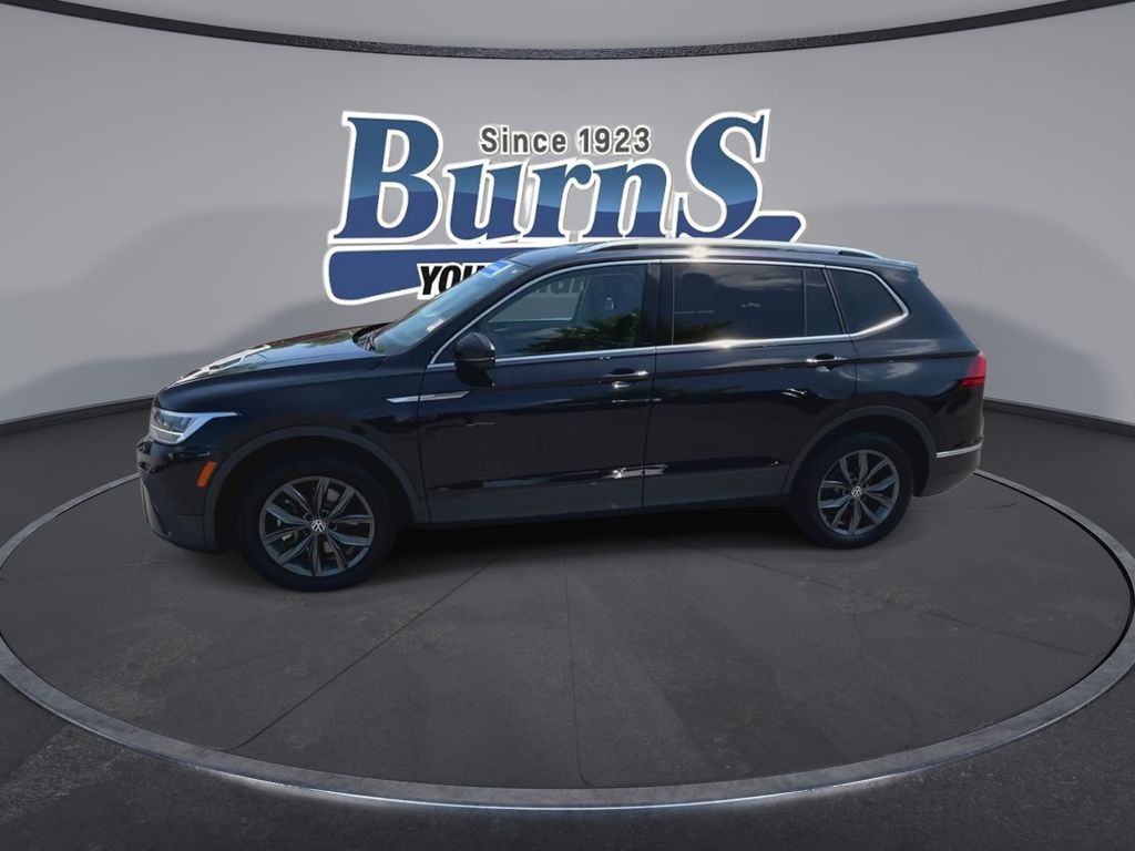 Vehicle image 2 of 28