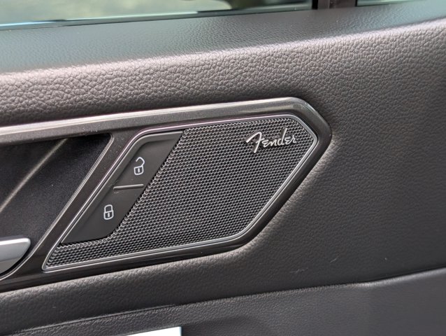 Vehicle image 13 of 35