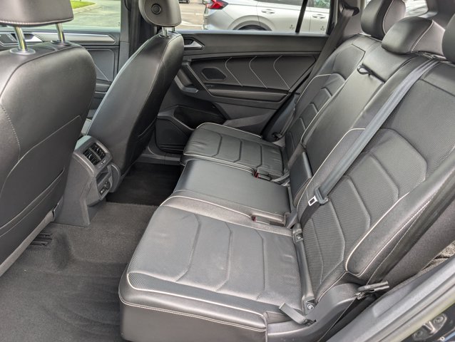 Vehicle image 26 of 35