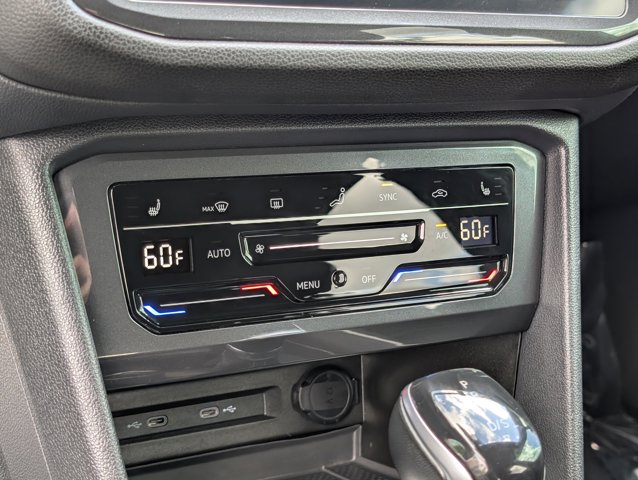 Vehicle image 20 of 35