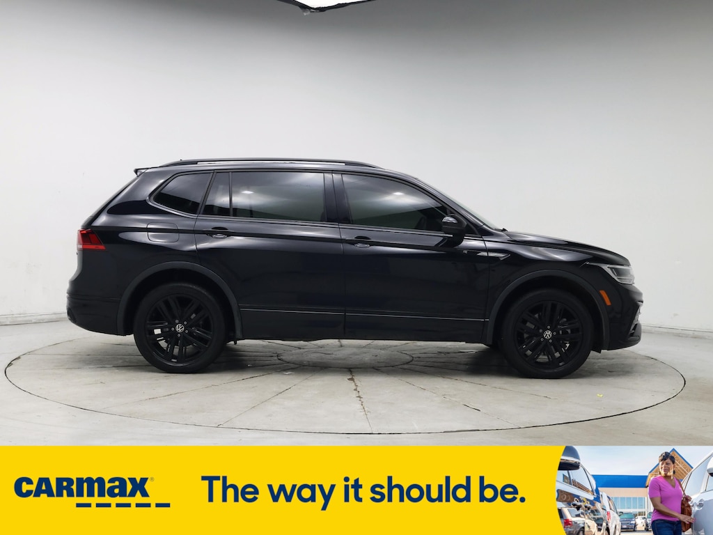 Vehicle image 4 of 29