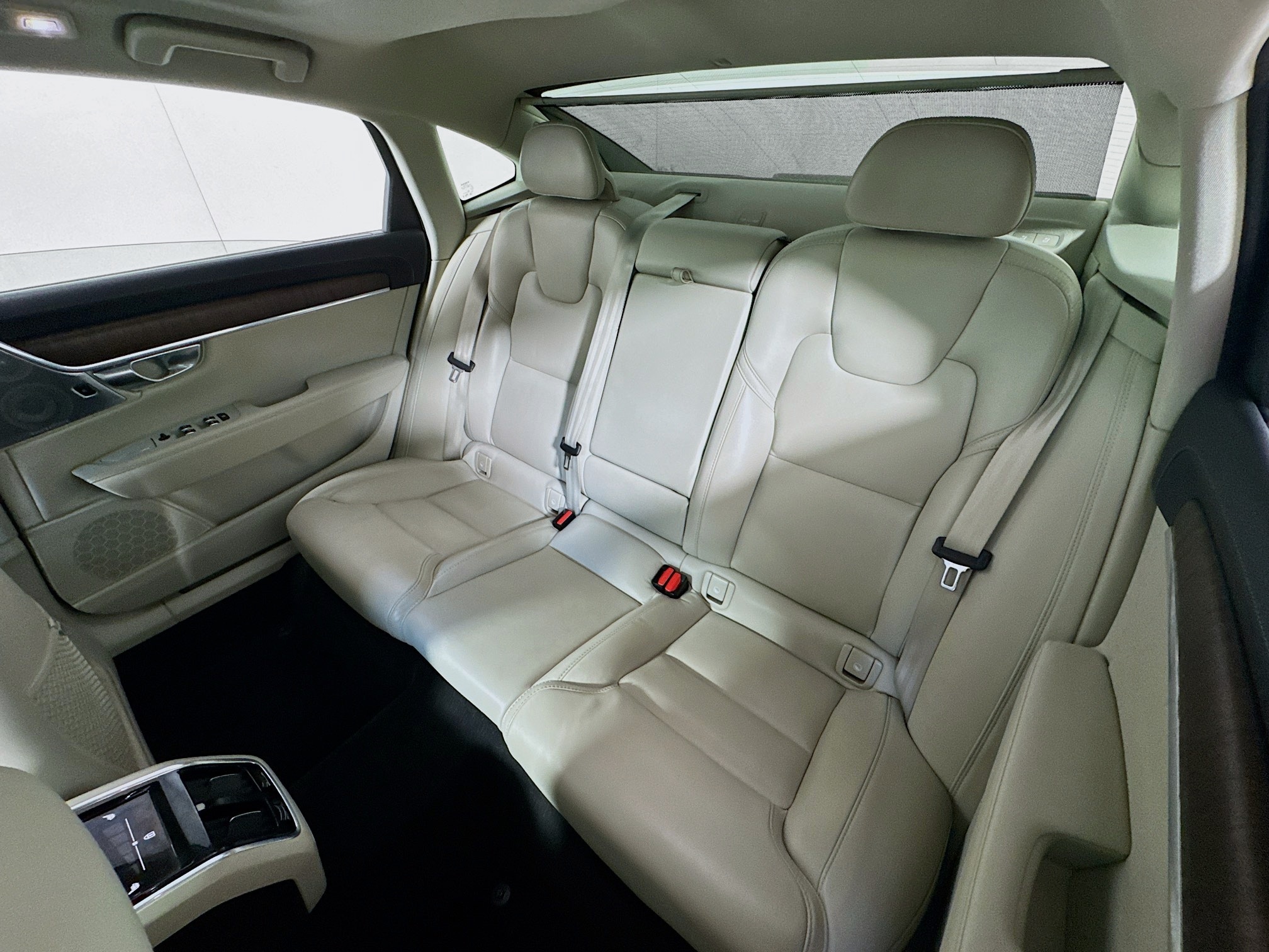 2022 Volvo S90 Inscription Image 12 of 32