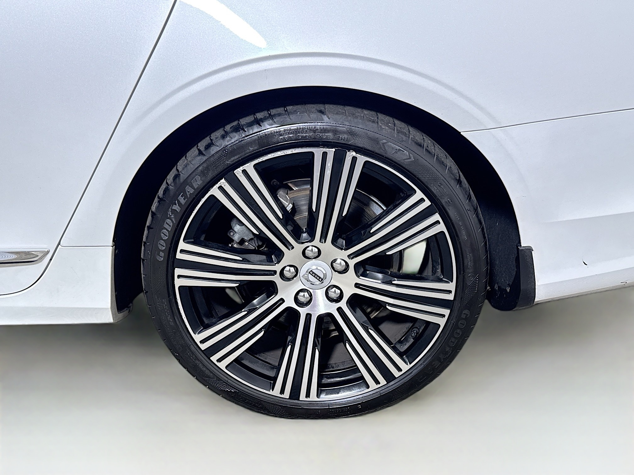 2022 Volvo S90 Inscription Image 9 of 32