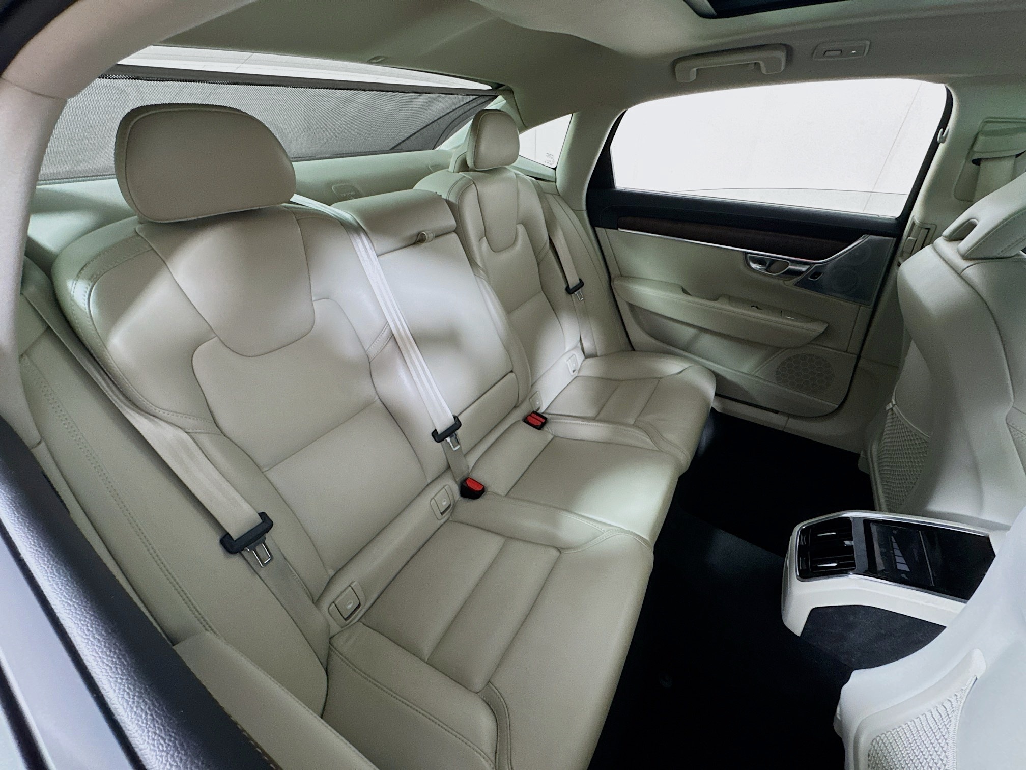 2022 Volvo S90 Inscription Image 11 of 32