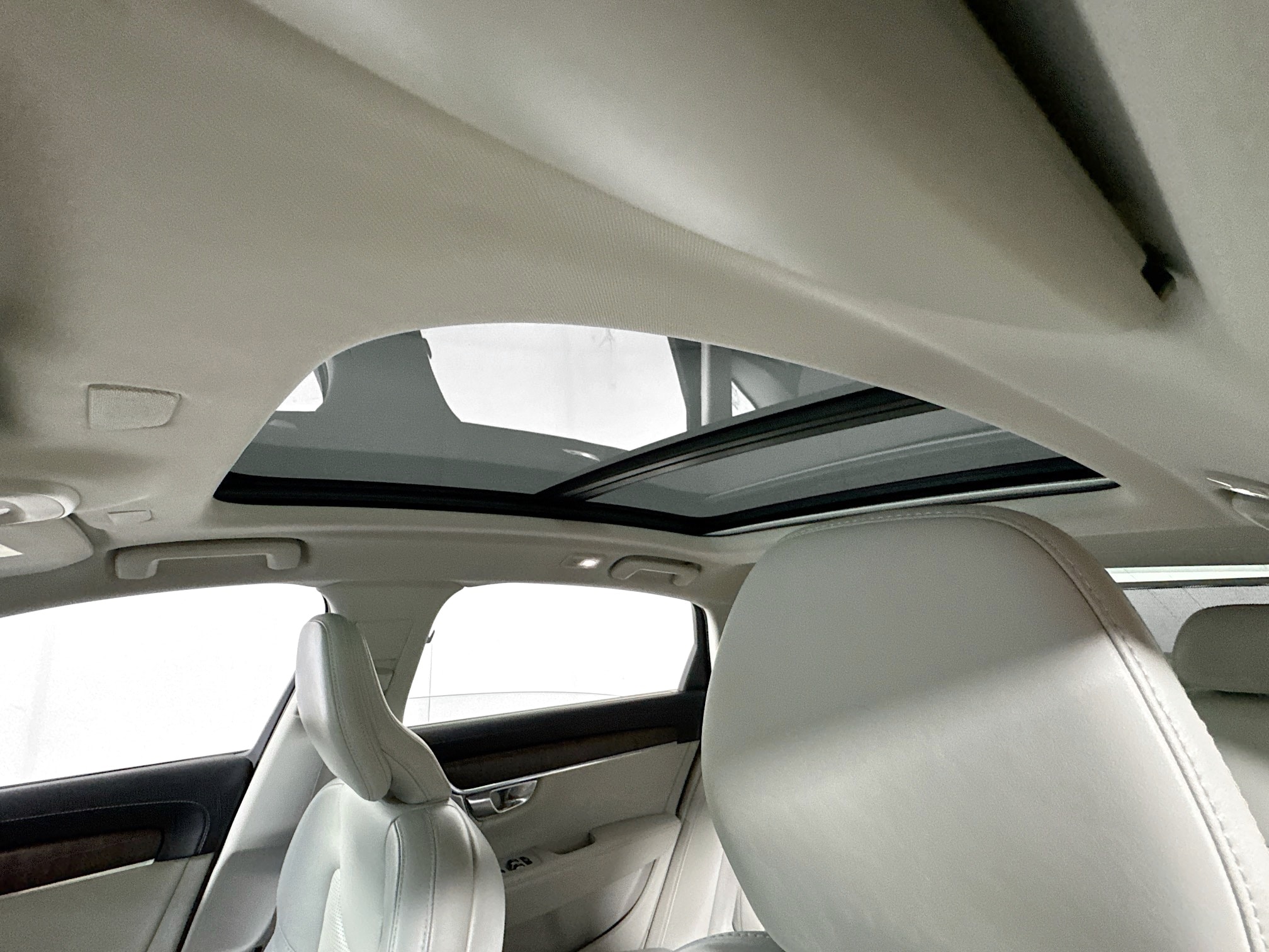 2022 Volvo S90 Inscription Image 29 of 32