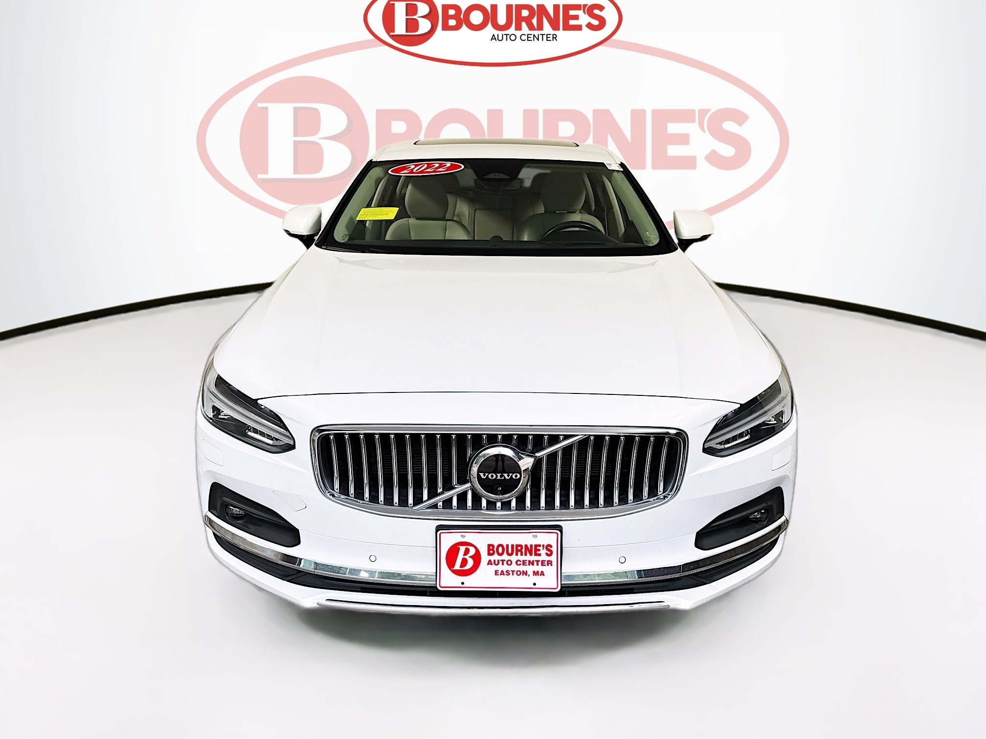 2022 Volvo S90 Inscription Image 2 of 32