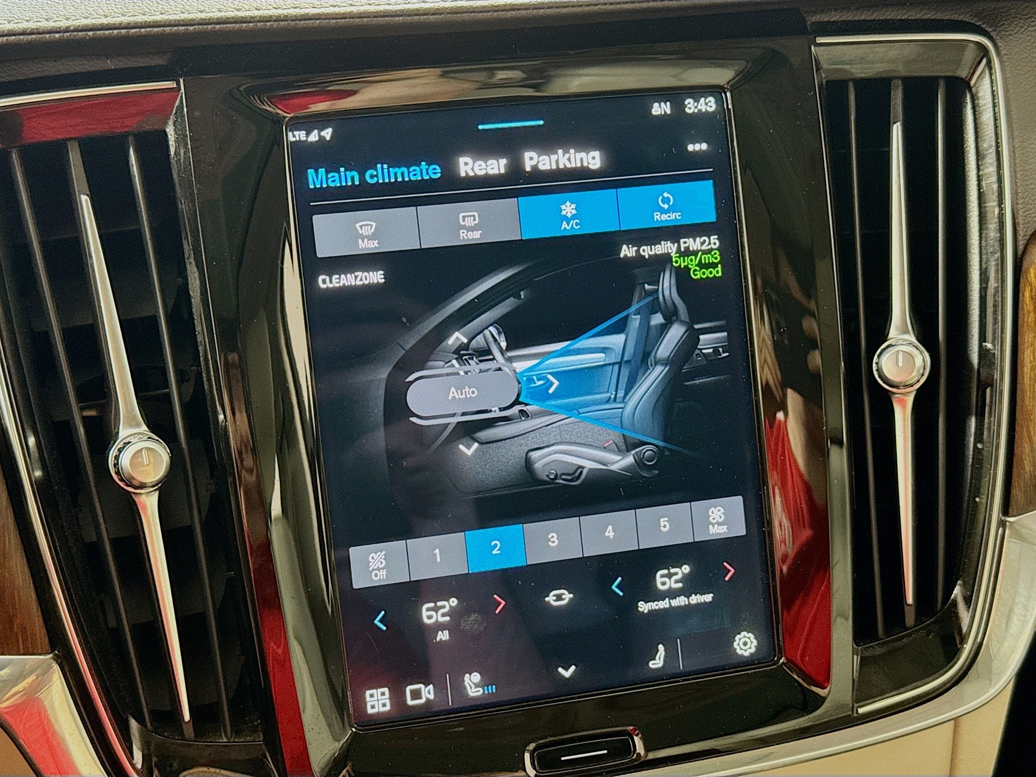 2022 Volvo S90 Inscription Image 22 of 32