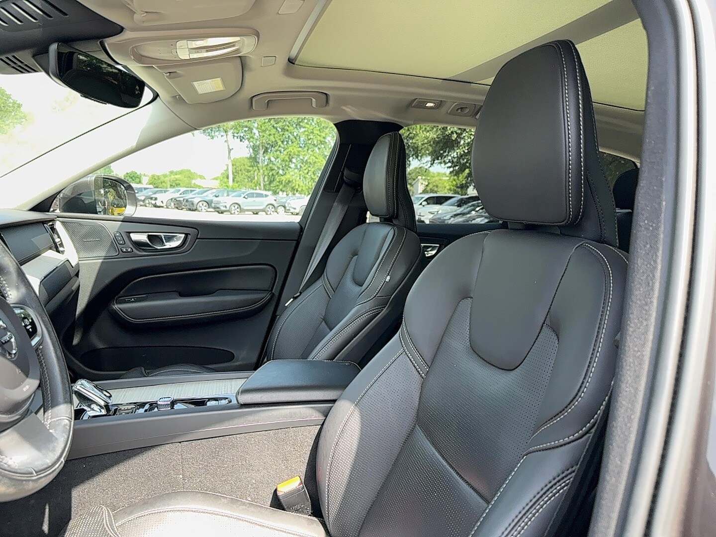 2022 Volvo XC60 Inscription Image 9 of 17