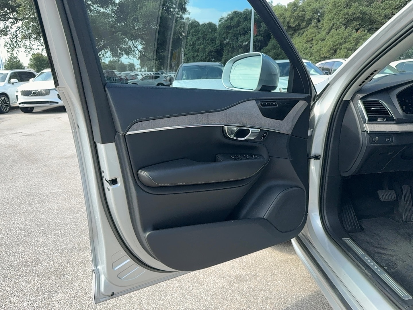 2022 Volvo XC90 Inscription Image 15 of 25