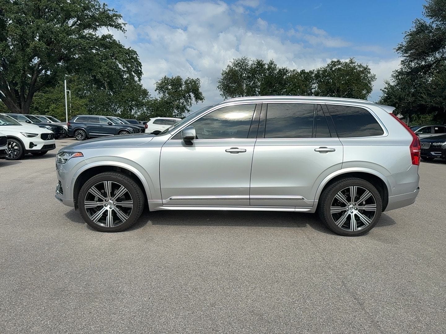 2022 Volvo XC90 Inscription Image 7 of 25