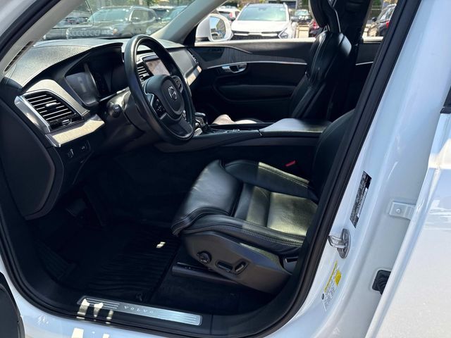 2022 Volvo XC90 Inscription Image 14 of 36
