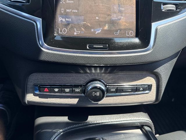 2022 Volvo XC90 Inscription Image 33 of 36