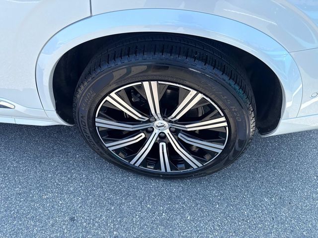 2022 Volvo XC90 Inscription Image 9 of 36