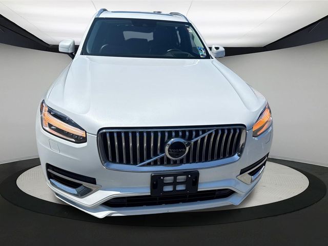 2022 Volvo XC90 Inscription Image 2 of 36